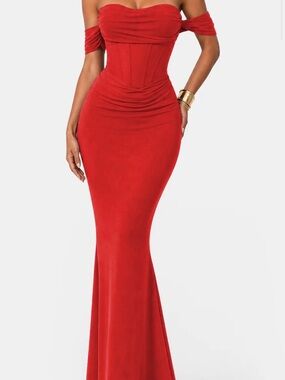 Off shoulder bustier Red Maxi mermaid Dress L (online for $89)
